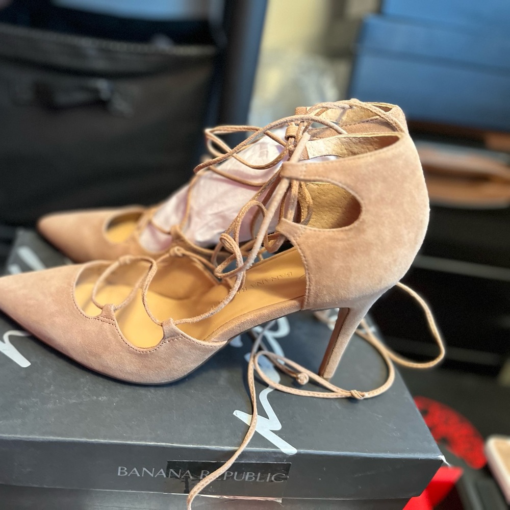 Banana Republic suede lace up heels size 11